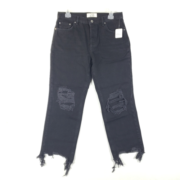 NEW Free People Maggie Mid Rise Black Distressed Straight Leg Crop Jeans Size 28 - Picture 4 of 6
